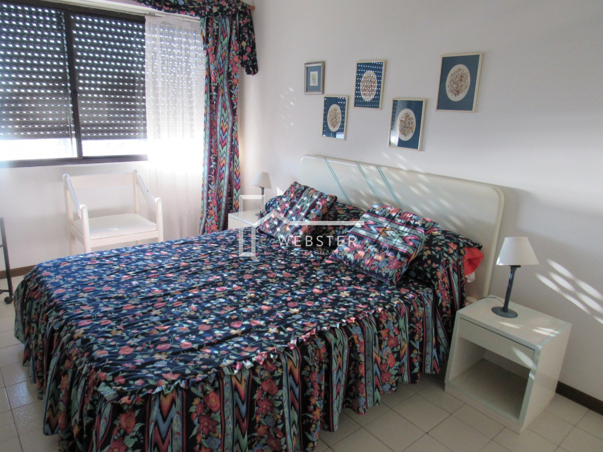 Apartamento ID.1570 - Apartamento en venta de 3 dormitorios en Punta del Este