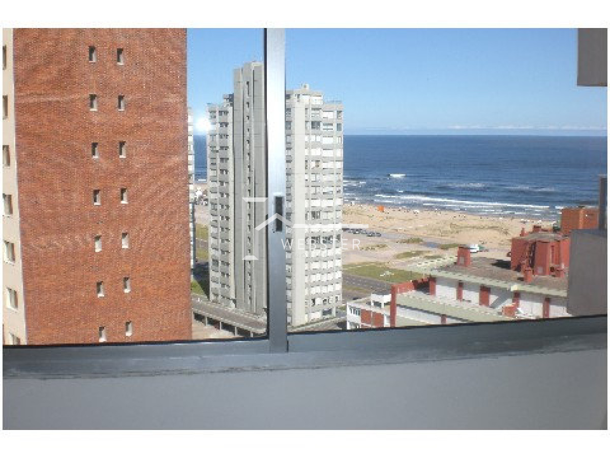 Apartamento ID.1568 - Apartamento de 3 dormitorios en venta en Punta del Este