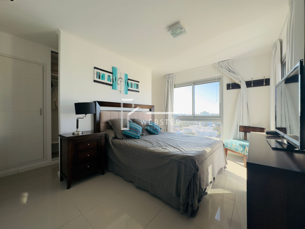 Apartamento ID.1706 - Venta de apartamento de dos dormitorios en Punta del Este