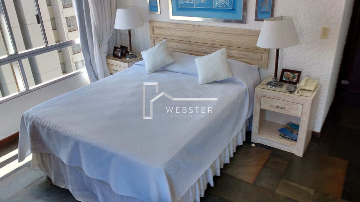 Apartamento ID.1708 -  Apartamento en venta frente al mar Punta del Este