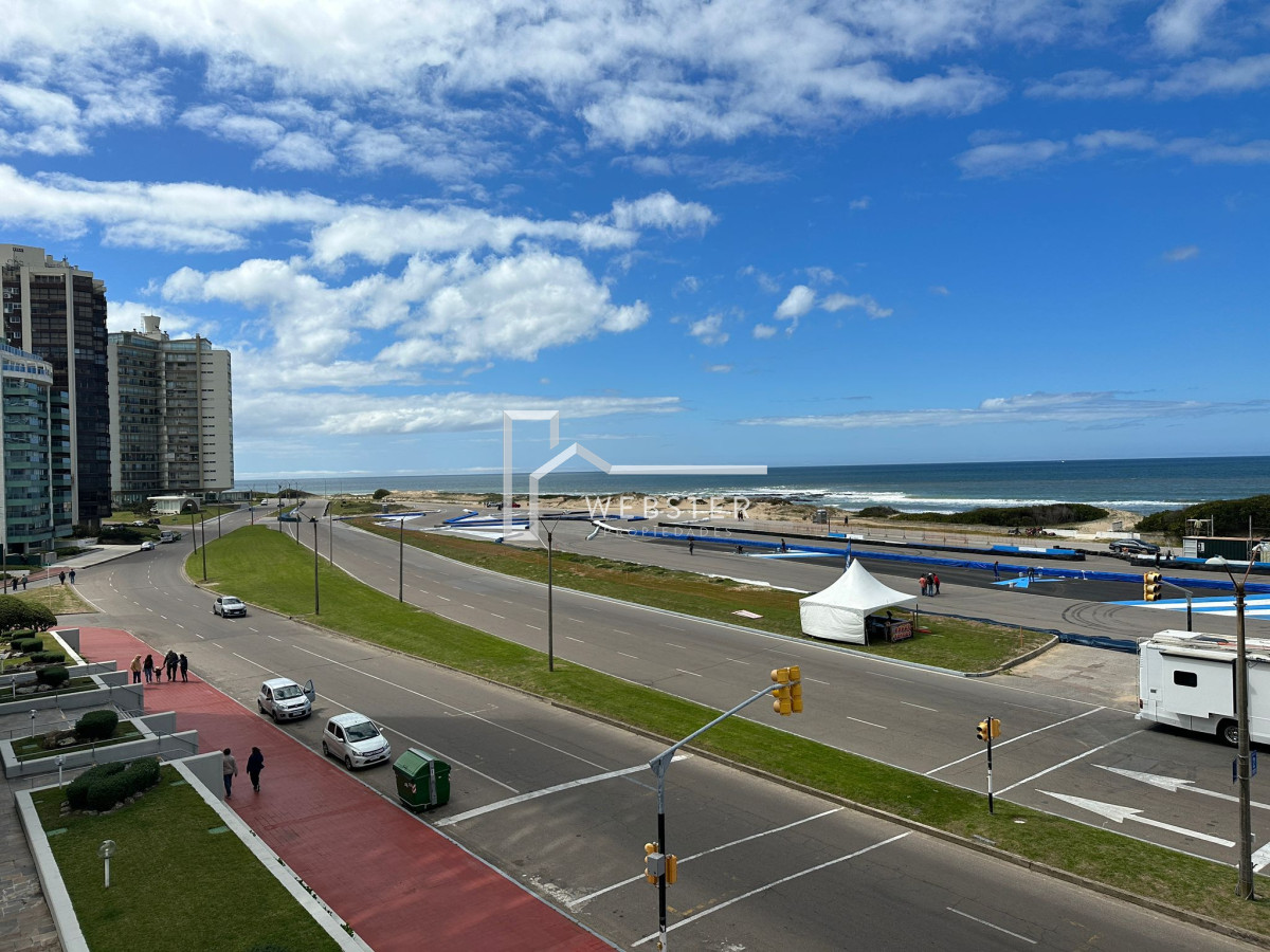 Apartamento ID.1714 - apartamento en venta y alquiler  frente a playa brava