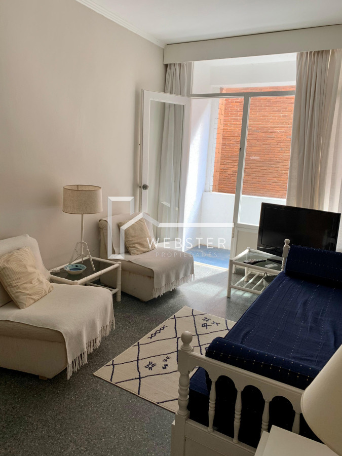 Apartamento ID.2057 - Apartamento de un dormitorio en Punta del Este, reciclado