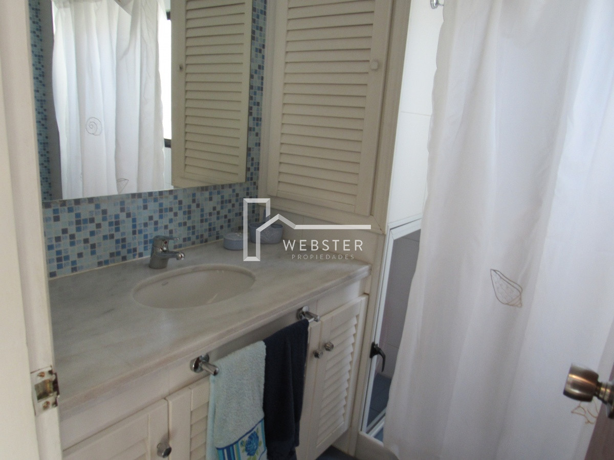 Apartamento ID.1570 - Apartamento en venta de 3 dormitorios en Punta del Este