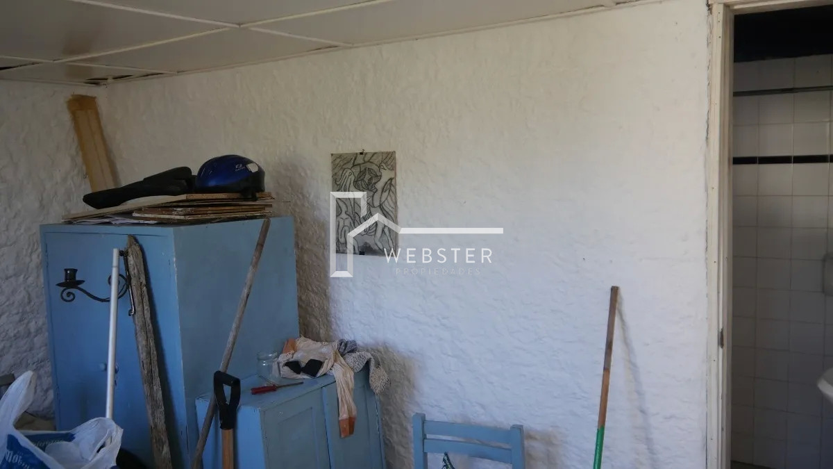 Casa ID.1896 - Casa en venta de dos dormitorio y dependencia en Punta del Este