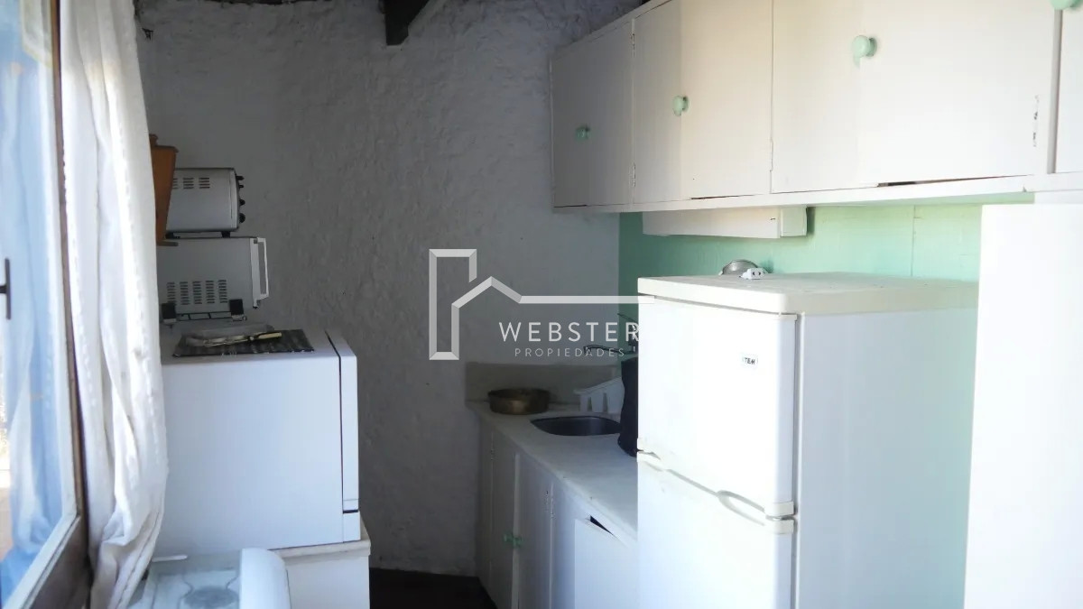 Casa ID.1896 - Casa en venta de dos dormitorio y dependencia en Punta del Este