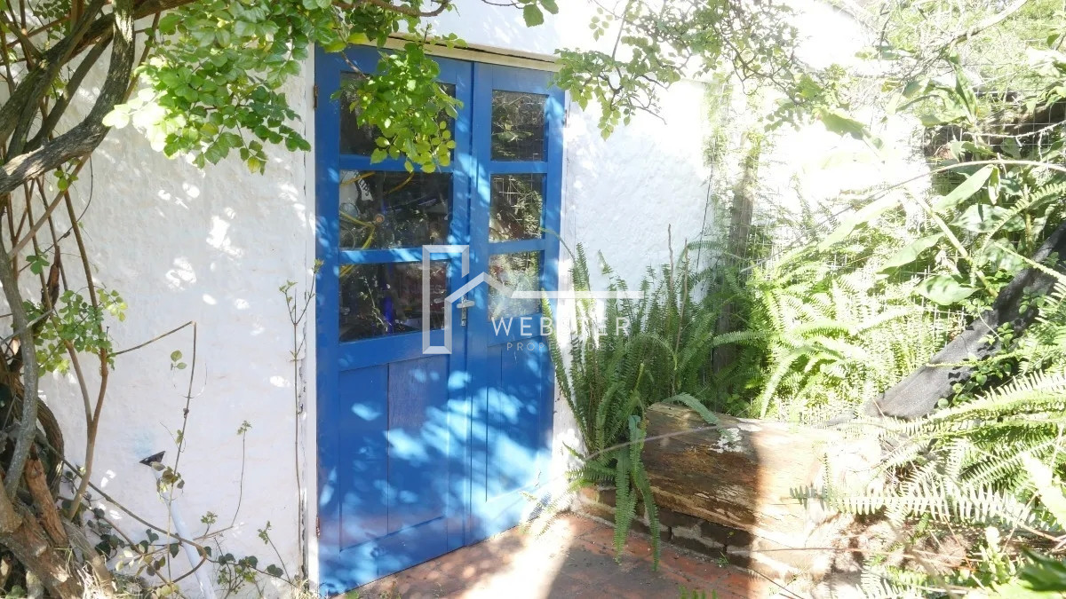 Casa ID.1896 - Casa en venta de dos dormitorio y dependencia en Punta del Este