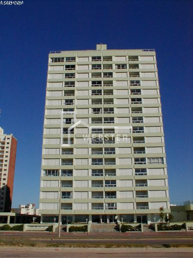 Apartamento ID.1708 -  Apartamento en venta frente al mar Punta del Este