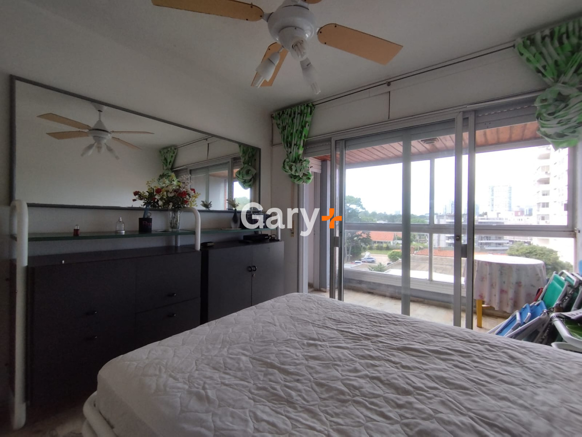 Apartamento ID.29376 - Apartamento de 1 dormitorio y medio en venta en primera linea playa Mansa