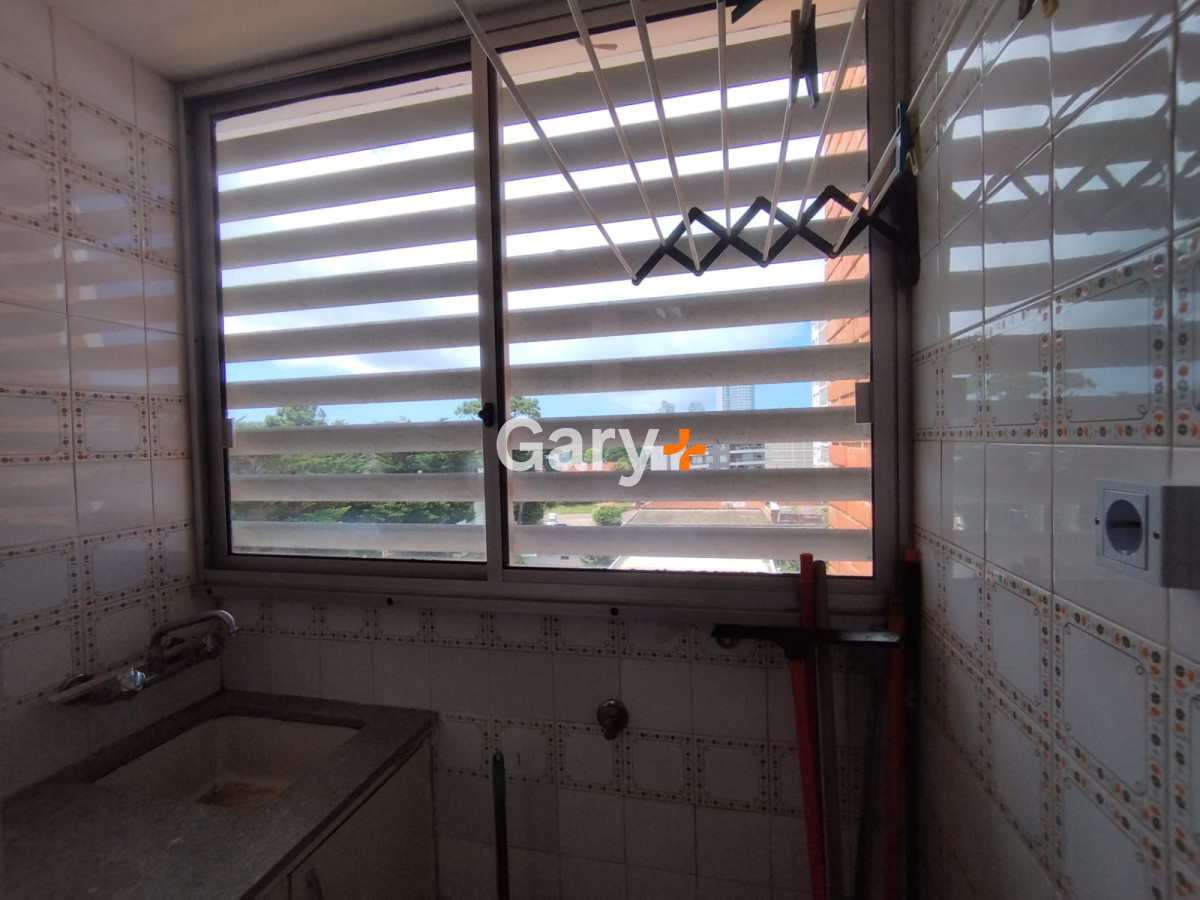 Apartamento ID.29376 - Apartamento de 1 dormitorio y medio en venta en primera linea playa Mansa