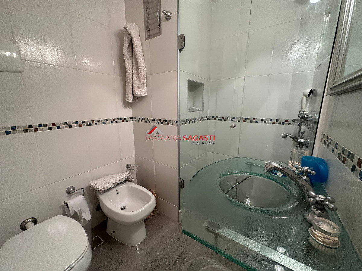 Apartamento ID.4024 - apartamento en venta y alquiler  frente a playa brava