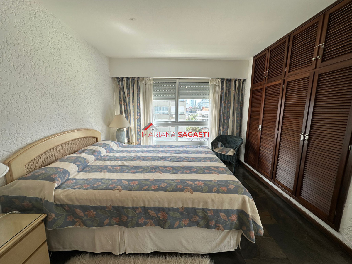 Apartamento ID.4024 - apartamento en venta y alquiler  frente a playa brava