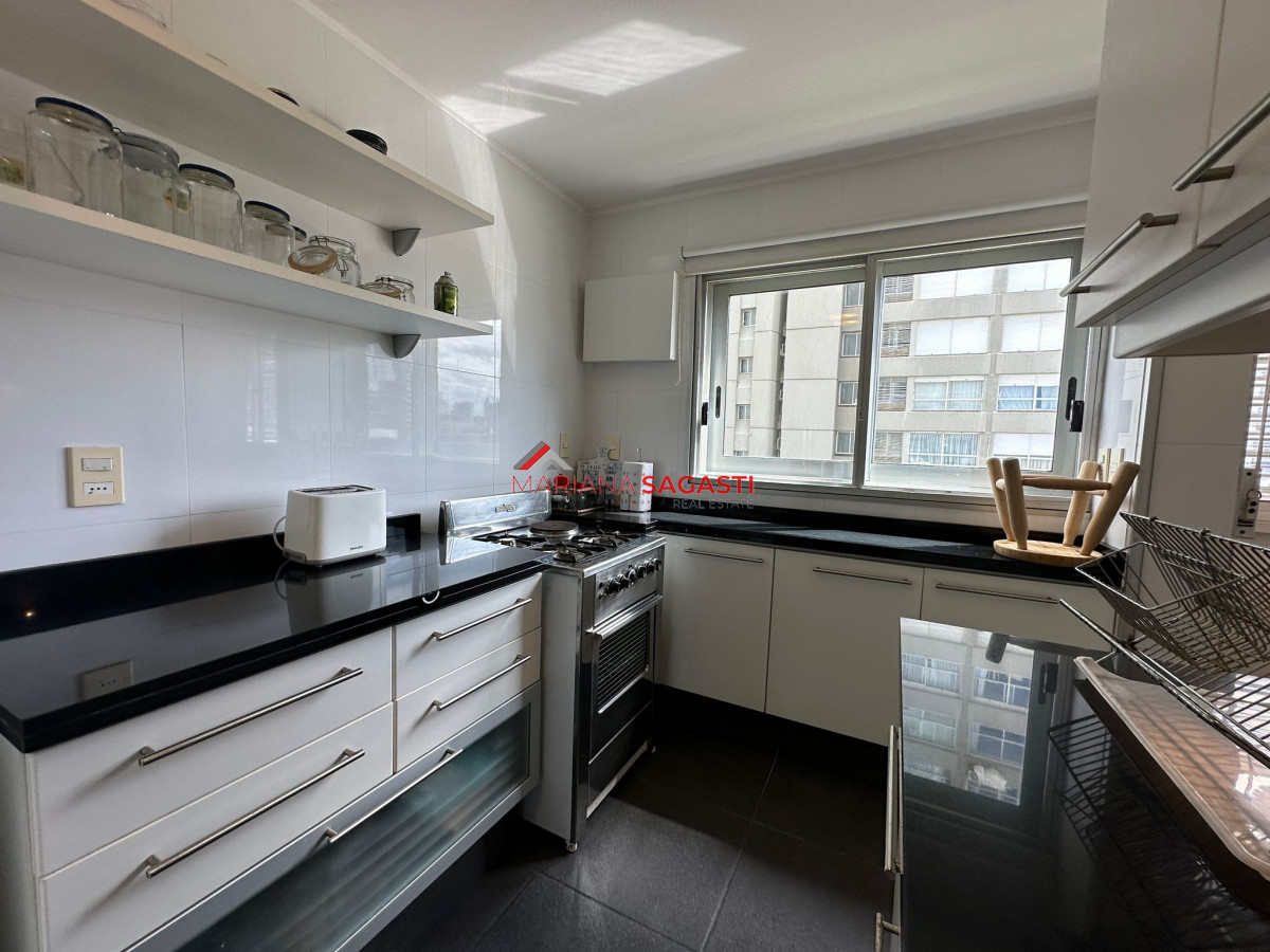 Apartamento ID.4024 - apartamento en venta y alquiler  frente a playa brava