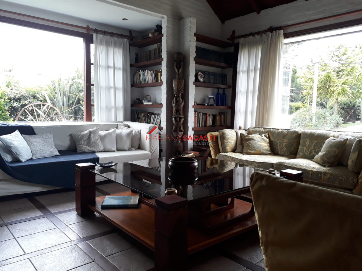 Casa ID.3863 - Alquiler y venta de casa de 3 dormitorios en Punta del Este