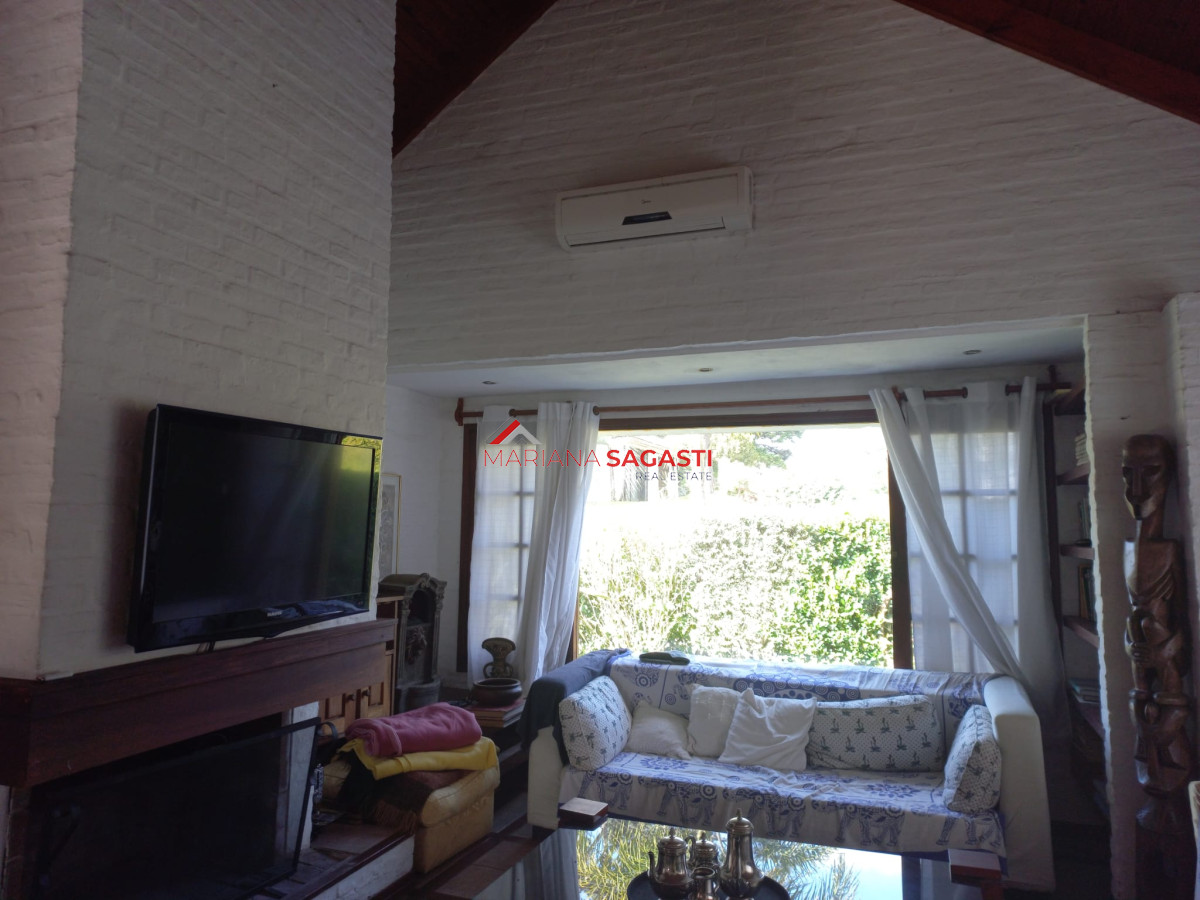 Casa ID.3863 - Alquiler y venta de casa de 3 dormitorios en Punta del Este