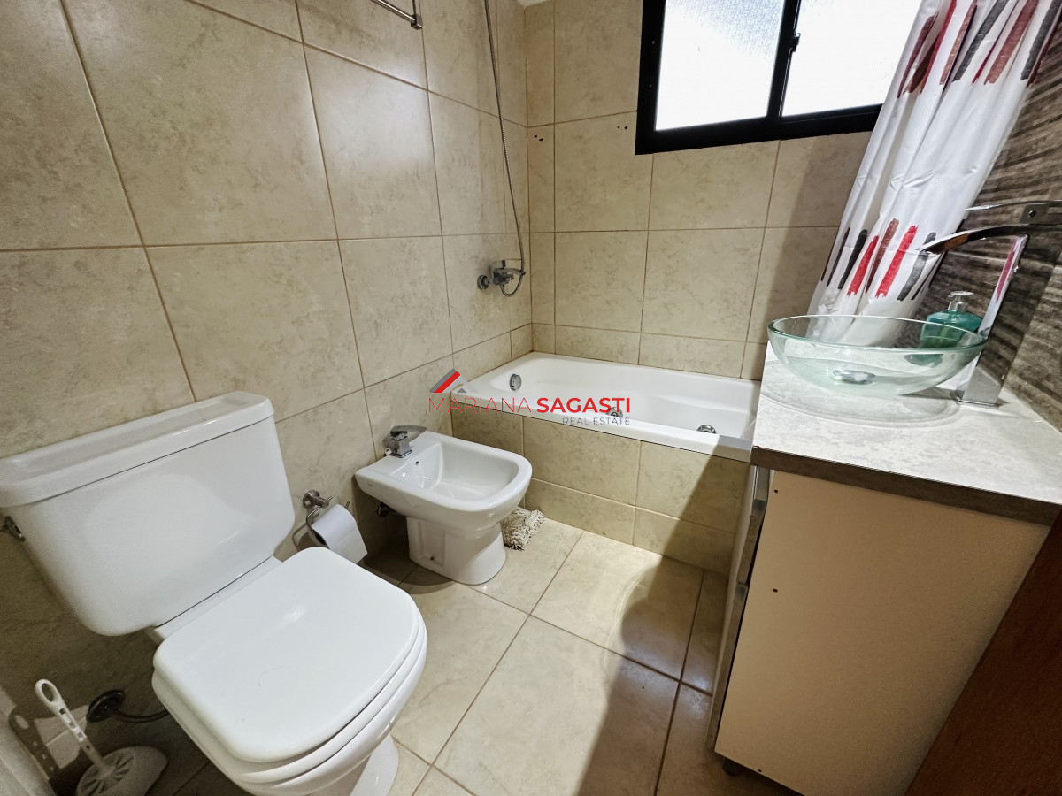 Casa ID.3859 - Casa con piscina en venta  en Punta del Este