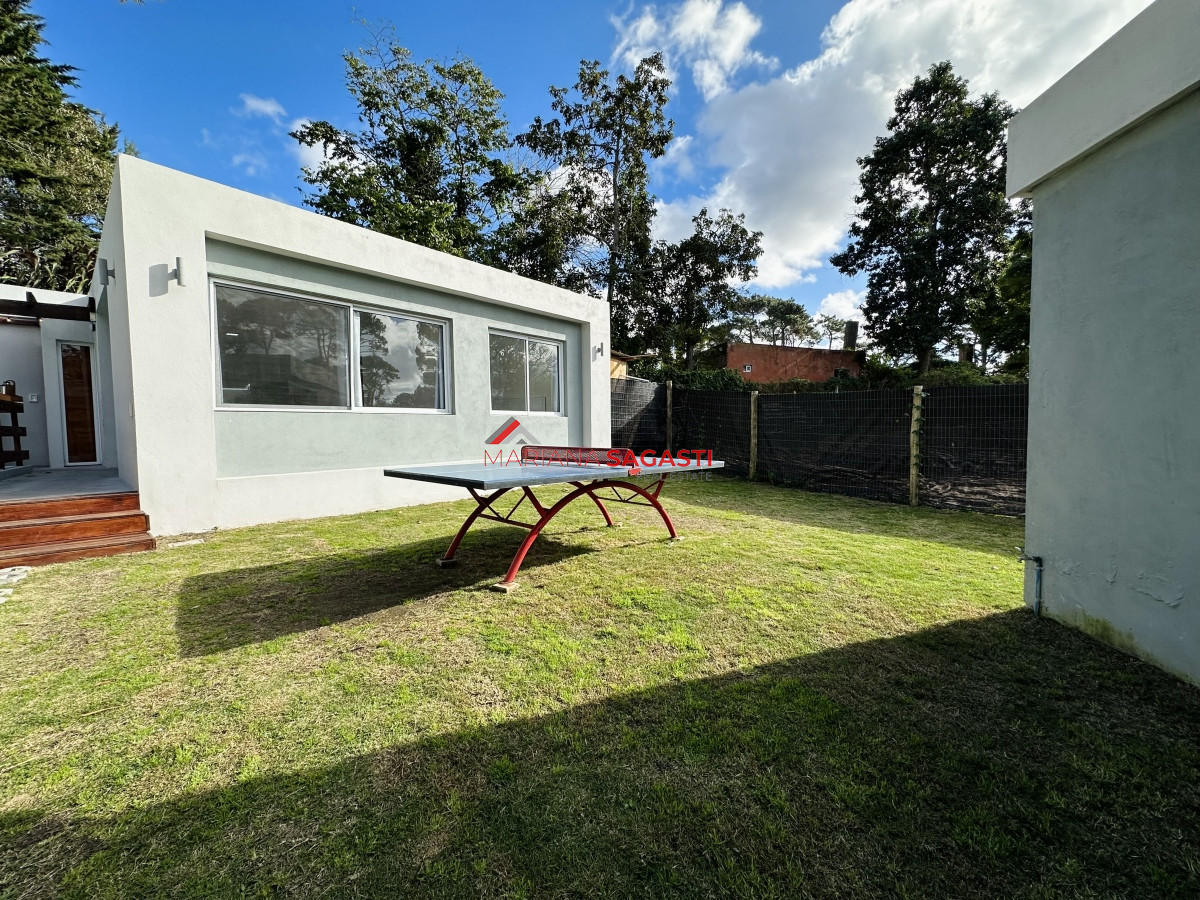 Casa ID.3859 - Casa con piscina en venta  en Punta del Este
