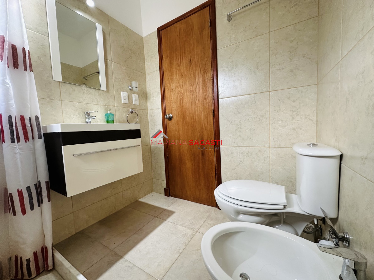 Casa ID.3859 - Casa con piscina en venta  en Punta del Este