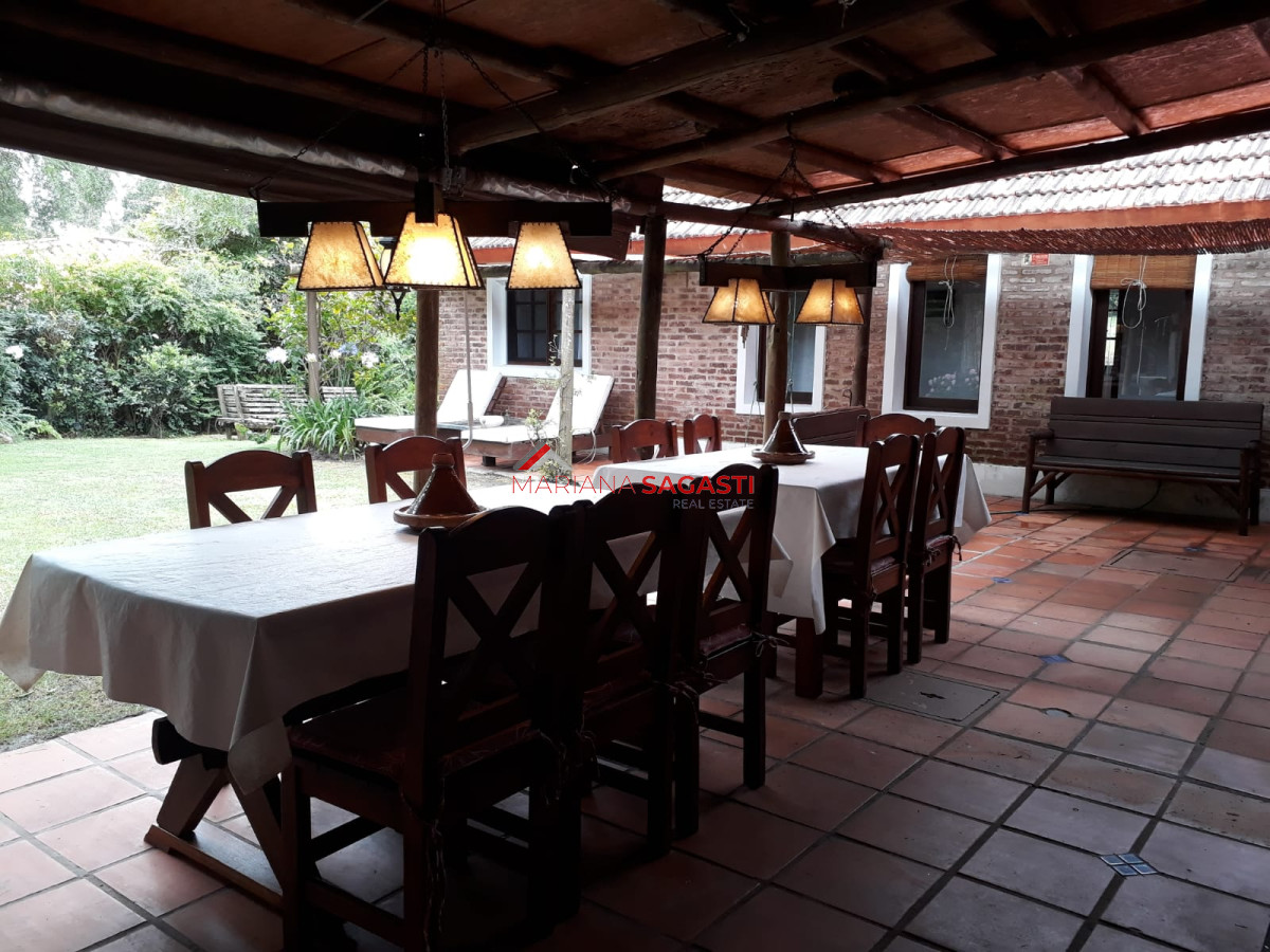 Casa ID.3863 - Alquiler y venta de casa de 3 dormitorios en Punta del Este