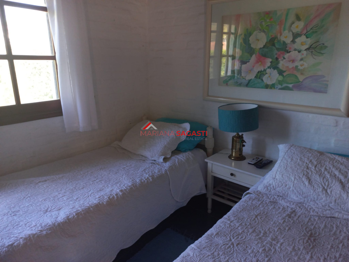 Casa ID.3863 - Alquiler y venta de casa de 3 dormitorios en Punta del Este