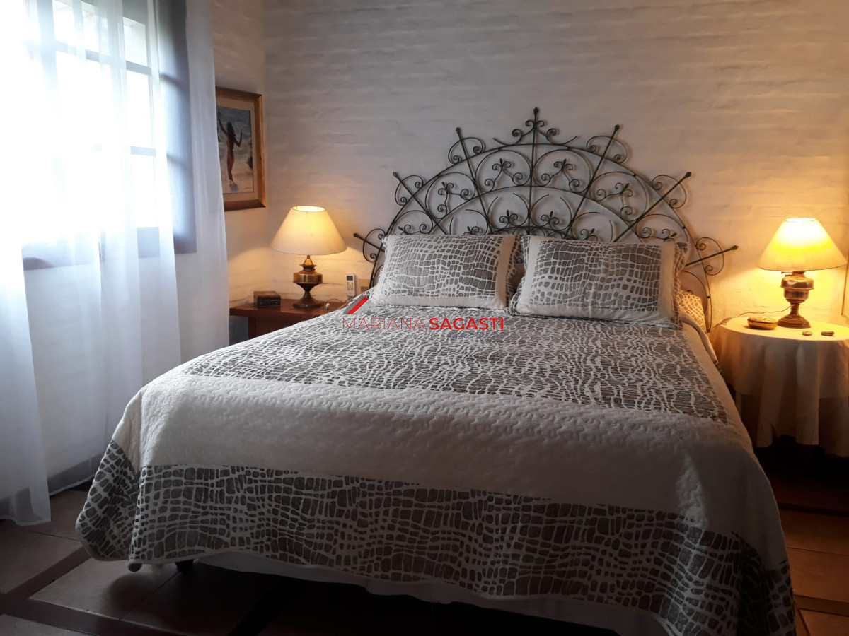 Casa ID.3863 - Alquiler y venta de casa de 3 dormitorios en Punta del Este