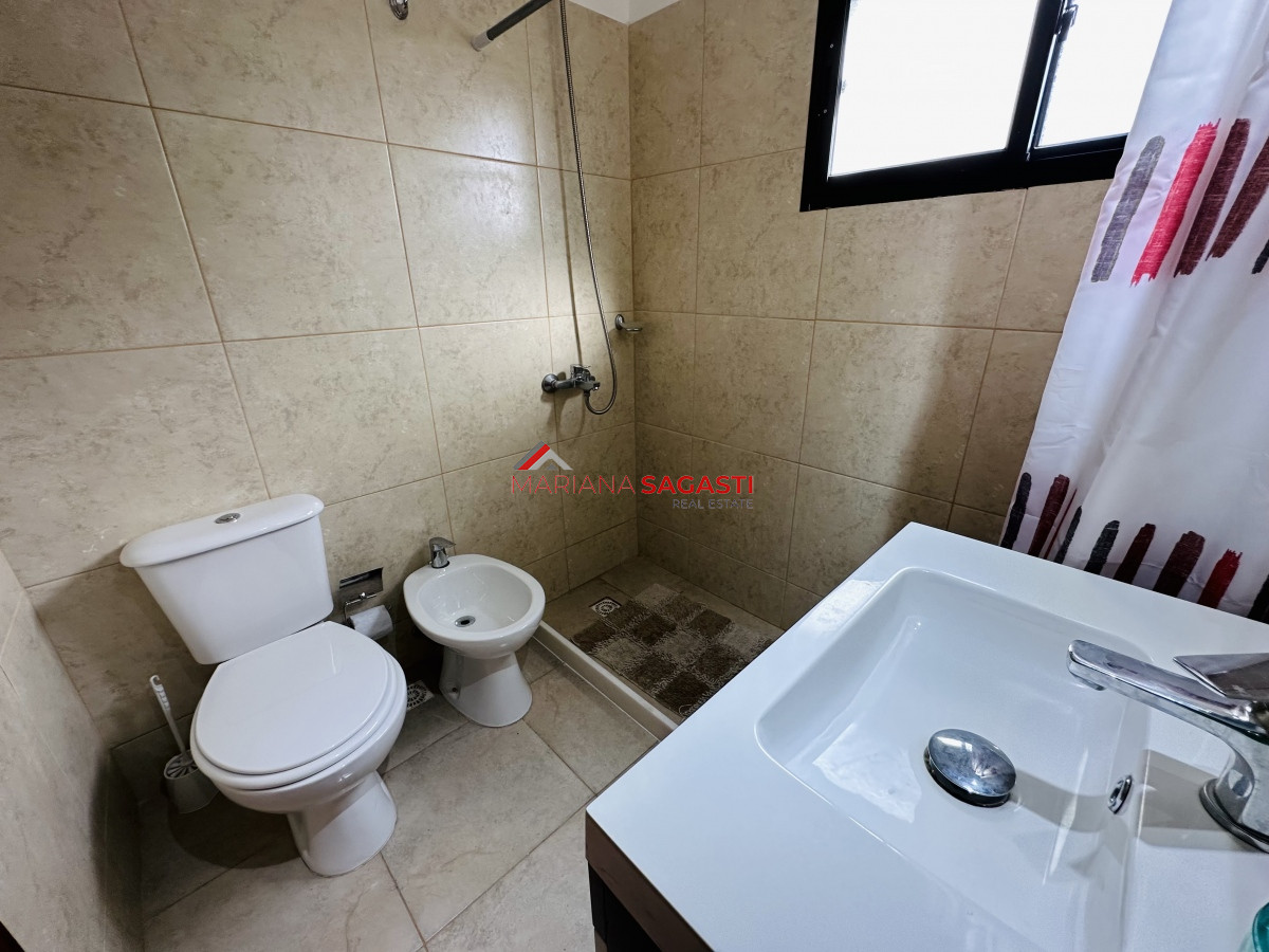 Casa ID.3859 - Casa con piscina en venta  en Punta del Este