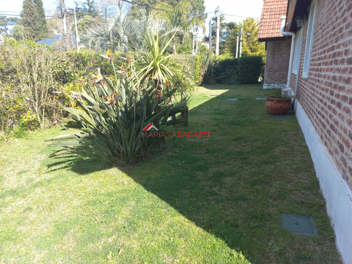Casa ID.3863 - Alquiler y venta de casa de 3 dormitorios en Punta del Este