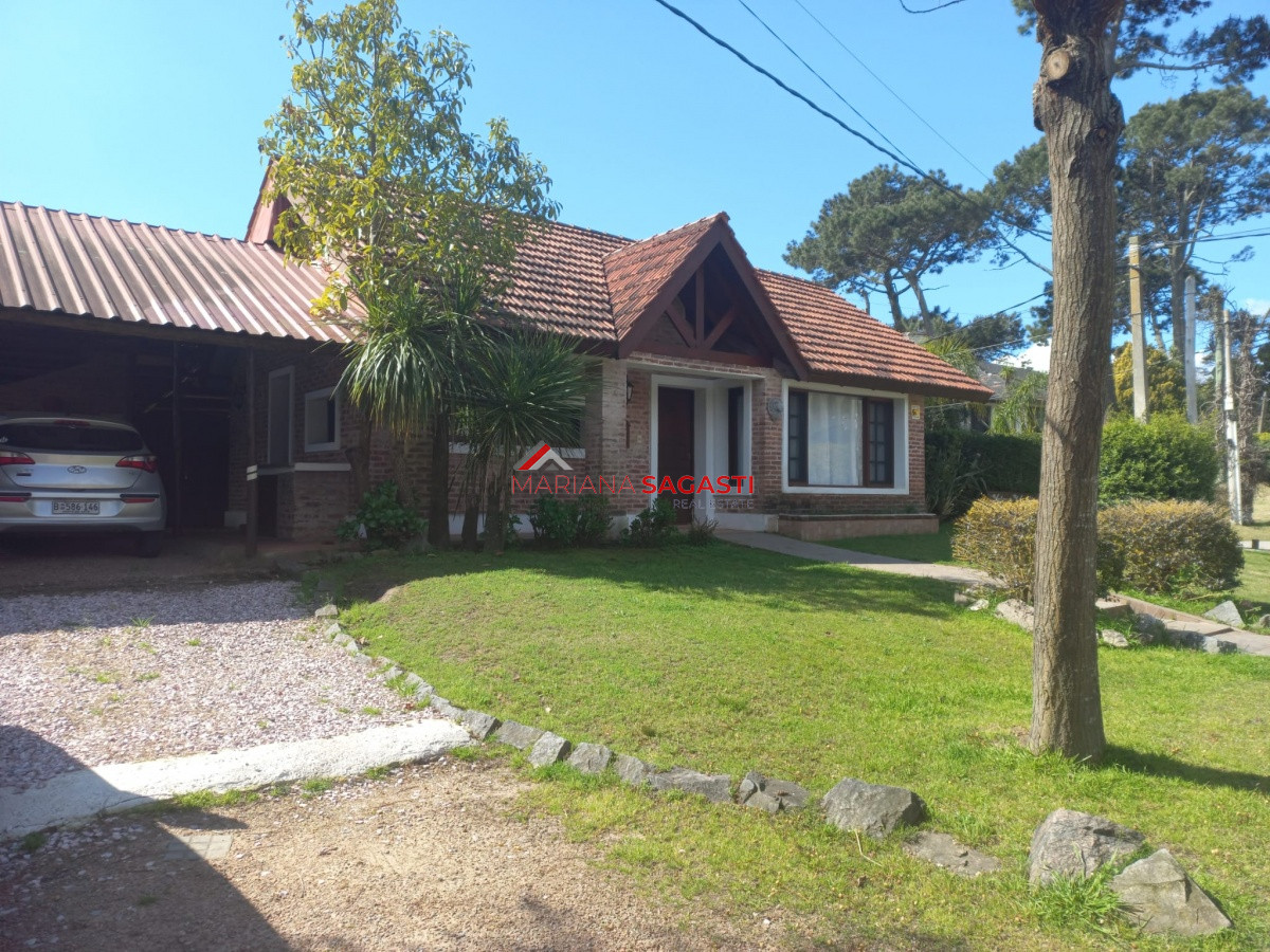 Casa ID.3863 - Alquiler y venta de casa de 3 dormitorios en Punta del Este