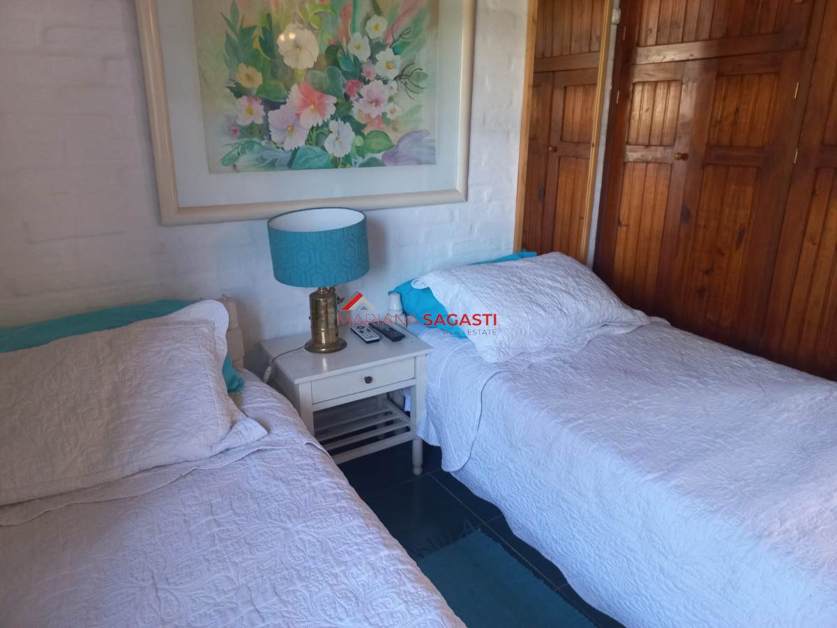 Casa ID.3863 - Alquiler y venta de casa de 3 dormitorios en Punta del Este
