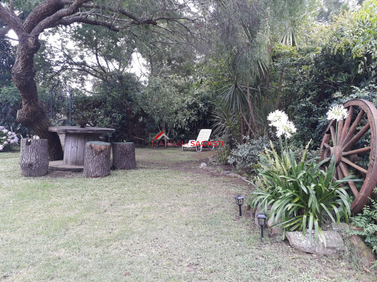 Casa ID.3863 - Alquiler y venta de casa de 3 dormitorios en Punta del Este