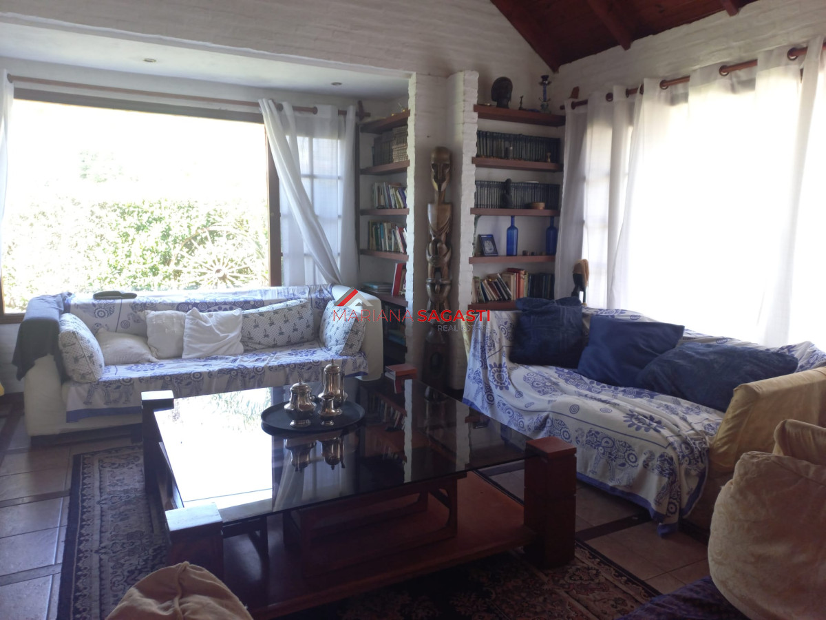 Casa ID.3863 - Alquiler y venta de casa de 3 dormitorios en Punta del Este