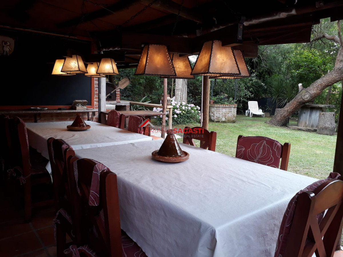 Casa ID.3863 - Alquiler y venta de casa de 3 dormitorios en Punta del Este