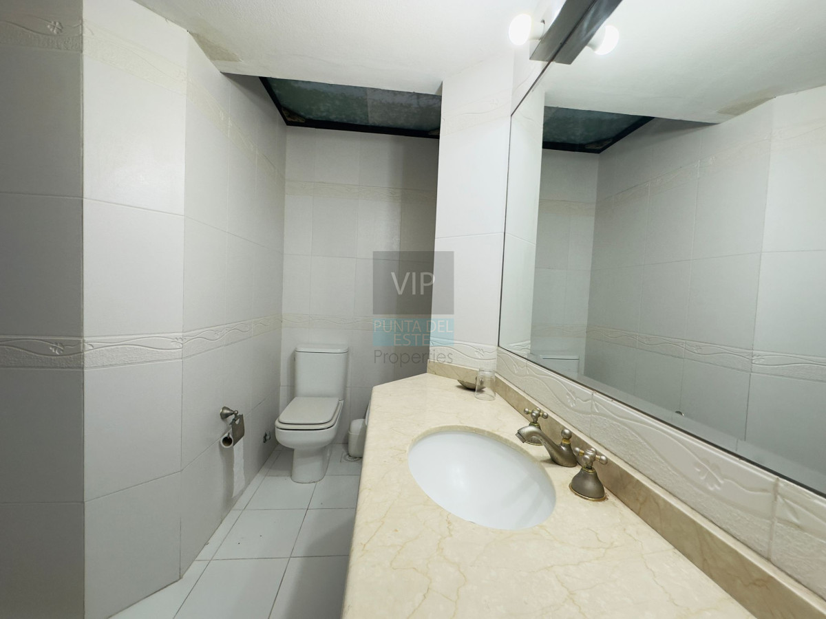Casa ID.2343 - Casa en venta de 4 dormitorios en Punta del Este