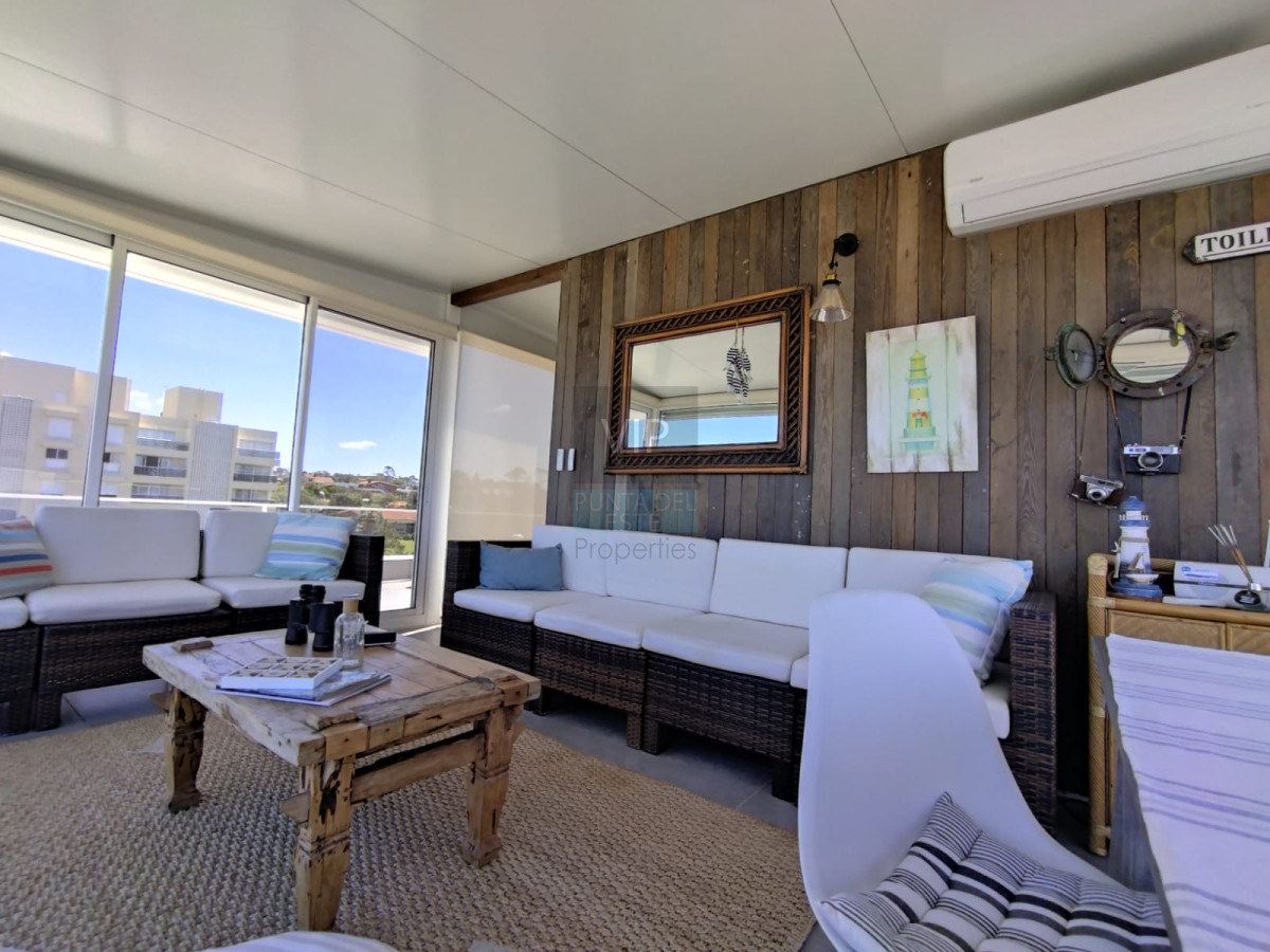 Casa ID.2344 - Venta de hermosa residencia frente al mar! 5 dormitorios 4 suites