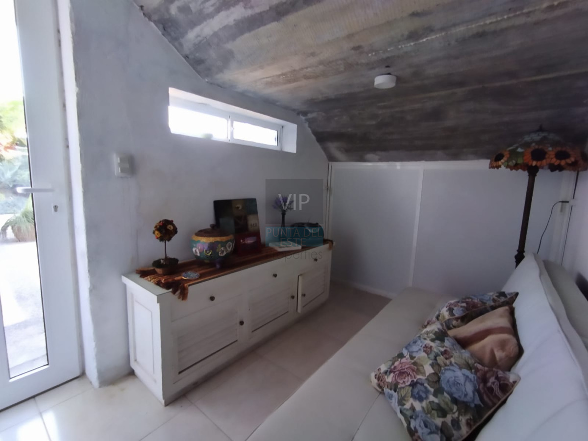 Casa ID.2344 - Venta de hermosa residencia frente al mar! 5 dormitorios 4 suites