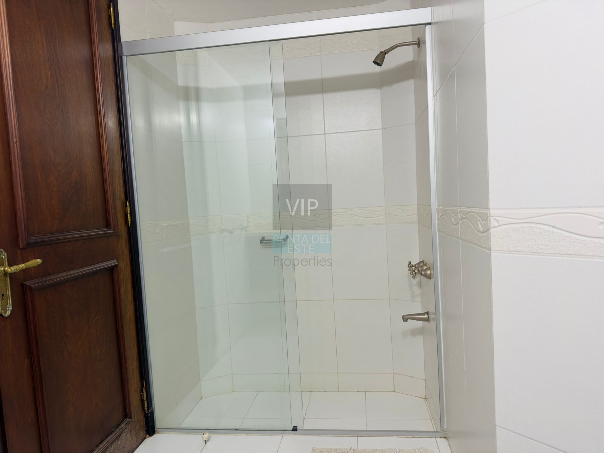 Casa ID.2343 - Casa en venta de 4 dormitorios en Punta del Este