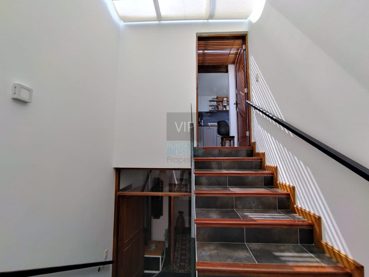 Casa ID.2344 - Venta de hermosa residencia frente al mar! 5 dormitorios 4 suites