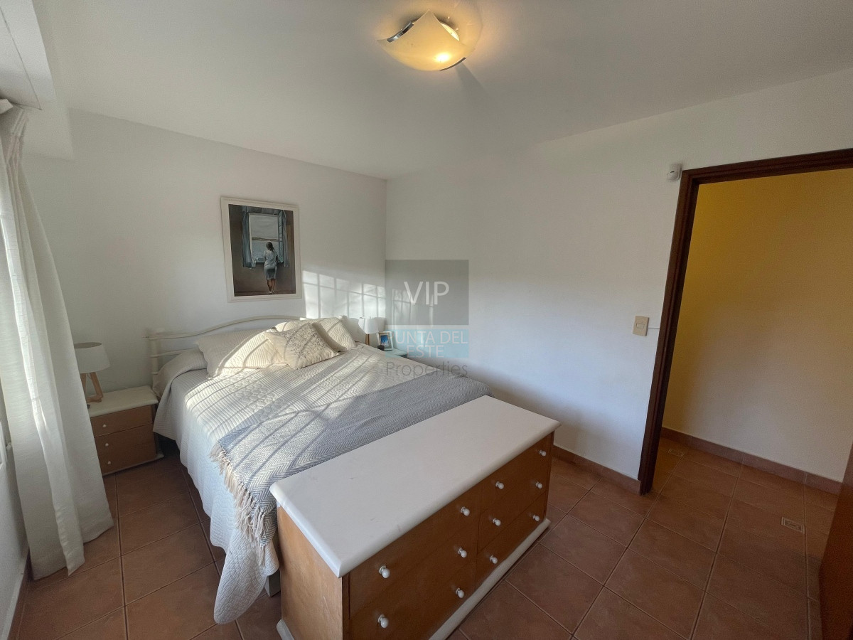 Casa ID.2085 -  Casa en venta, 4 dormitorios  en Punta del Este, playa mansa