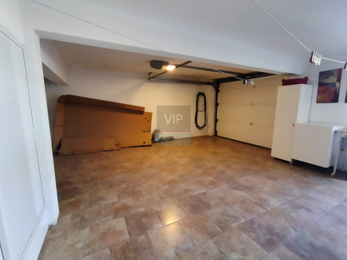 Casa ID.2344 - Venta de hermosa residencia frente al mar! 5 dormitorios 4 suites