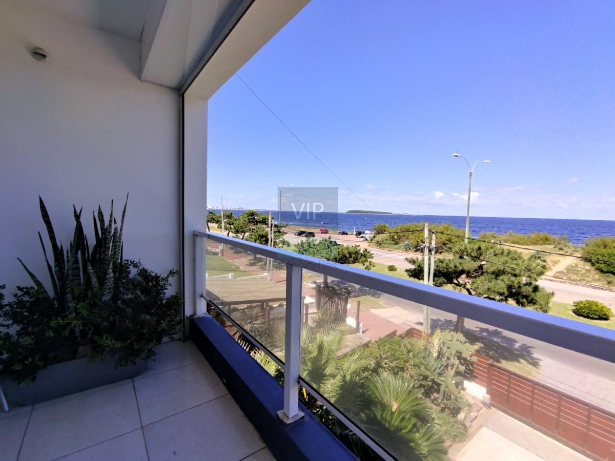 Casa ID.2344 - Venta de hermosa residencia frente al mar! 5 dormitorios 4 suites