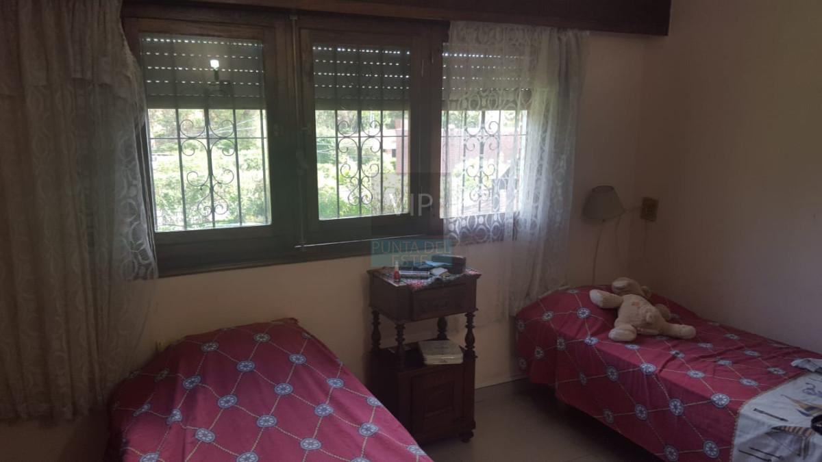 Casa ID.2084 -  Casa de 6 drm en venta. Con renta de USD 3000 en Punta del Este