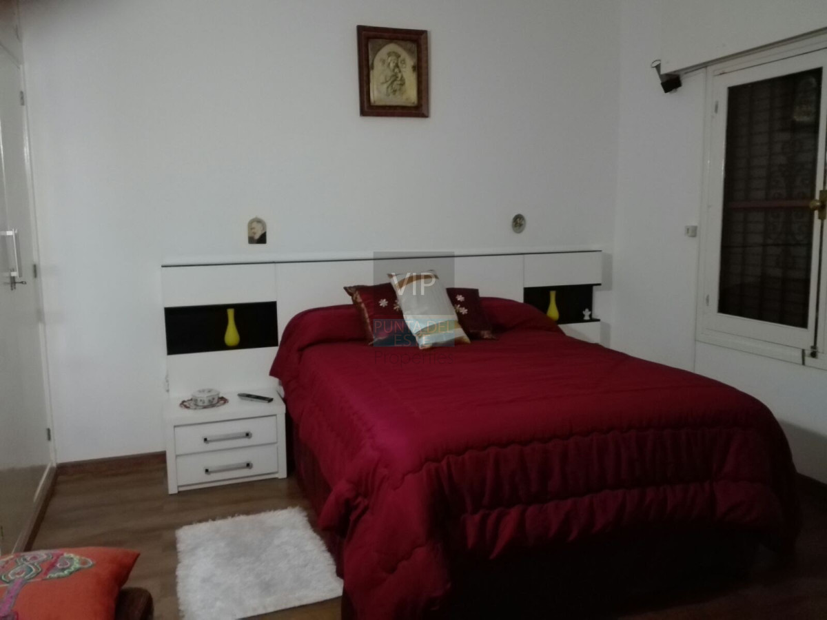 Casa ID.2084 -  Casa de 6 drm en venta. Con renta de USD 3000 en Punta del Este