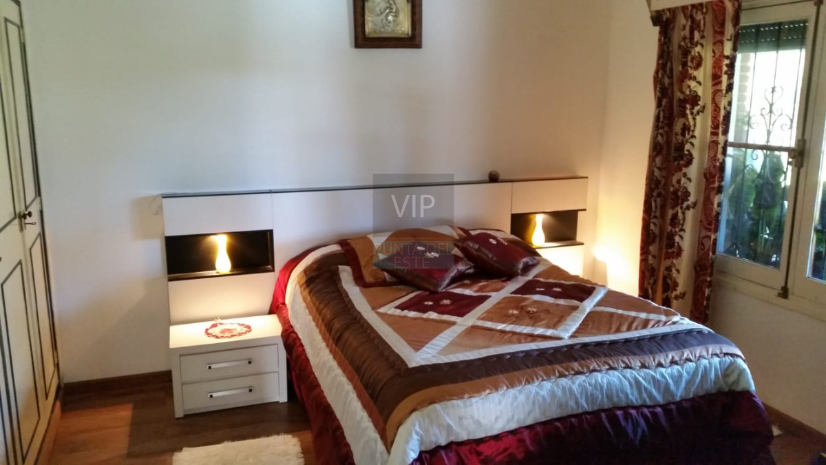 Casa ID.2084 -  Casa de 6 drm en venta. Con renta de USD 3000 en Punta del Este