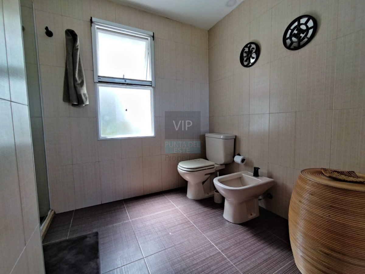 Casa ID.2344 - Venta de hermosa residencia frente al mar! 5 dormitorios 4 suites