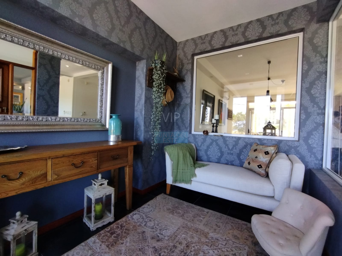 Casa ID.2344 - Venta de hermosa residencia frente al mar! 5 dormitorios 4 suites