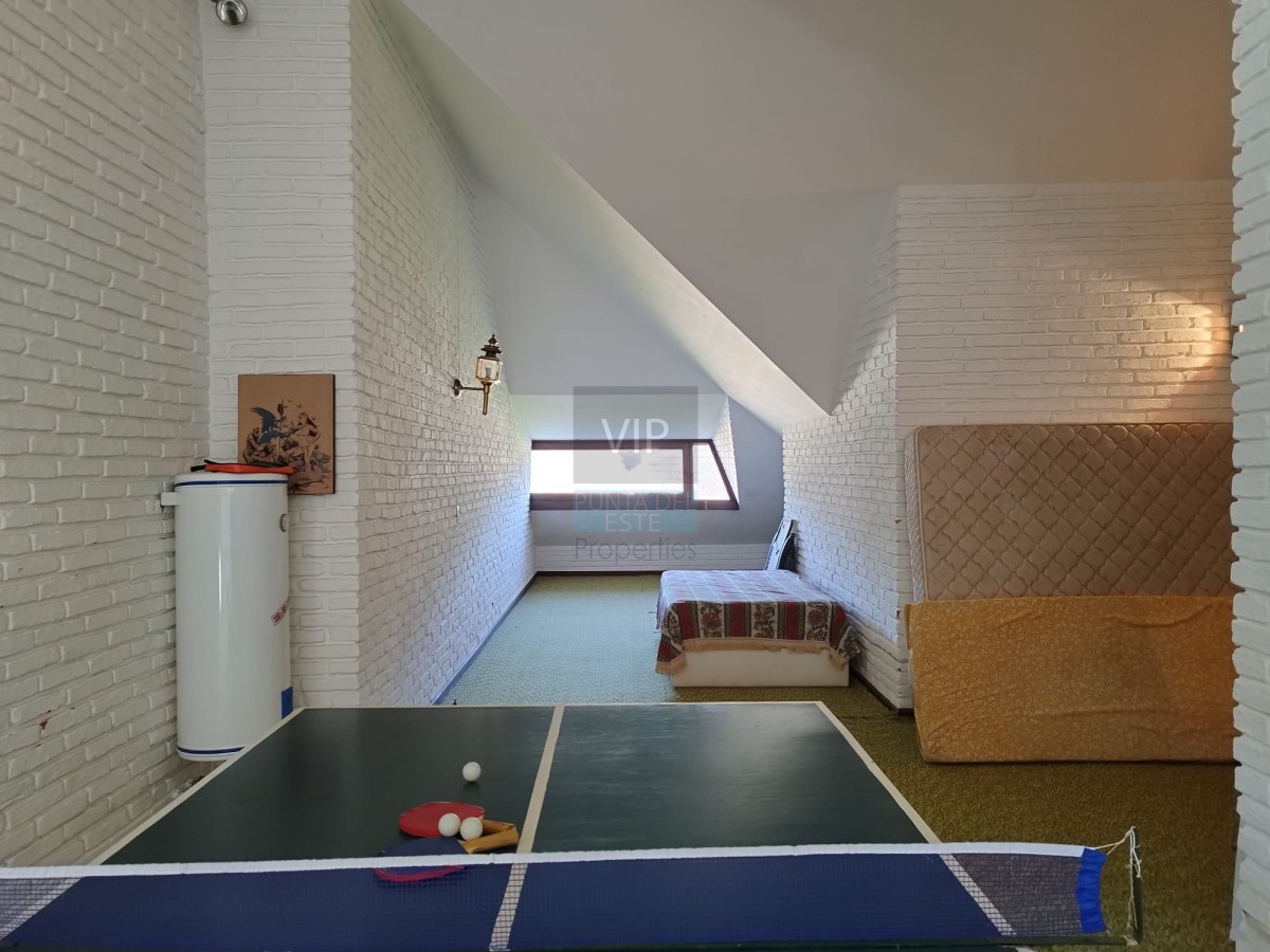 Casa ID.2343 - Casa en venta de 4 dormitorios en Punta del Este
