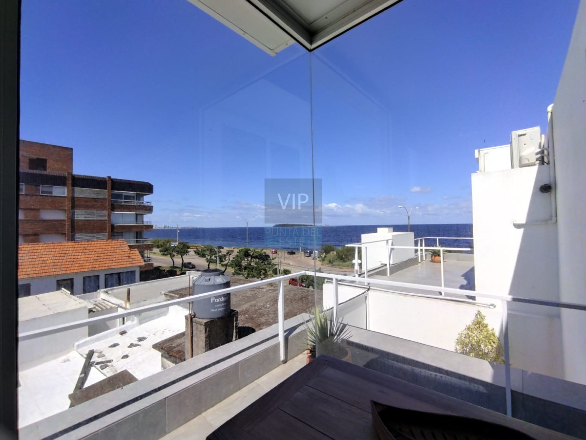 Casa ID.2344 - Venta de hermosa residencia frente al mar! 5 dormitorios 4 suites