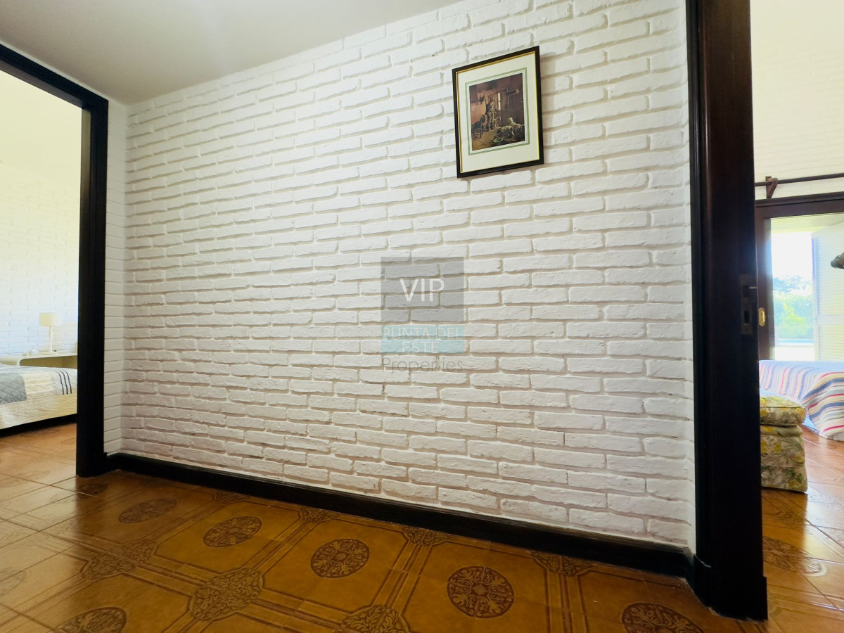 Casa ID.2343 - Casa en venta de 4 dormitorios en Punta del Este