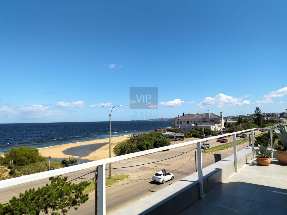 Casa ID.2344 - Venta de hermosa residencia frente al mar! 5 dormitorios 4 suites