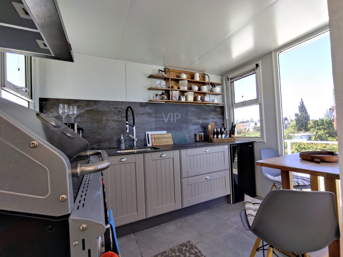 Casa ID.2344 - Venta de hermosa residencia frente al mar! 5 dormitorios 4 suites
