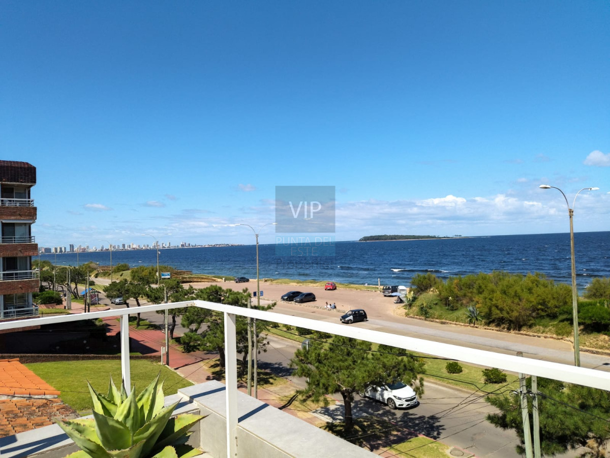 Casa ID.2344 - Venta de hermosa residencia frente al mar! 5 dormitorios 4 suites
